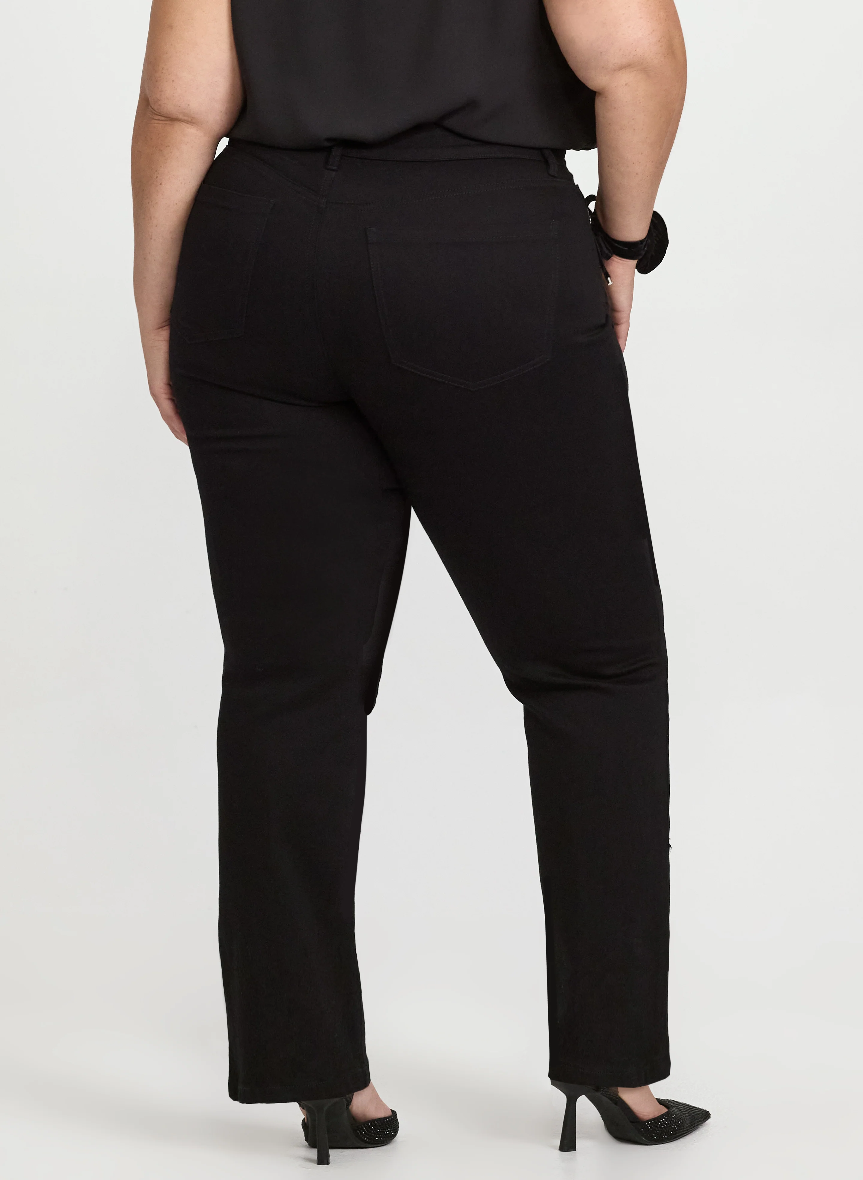 Straight-Leg Jeans - Image 10