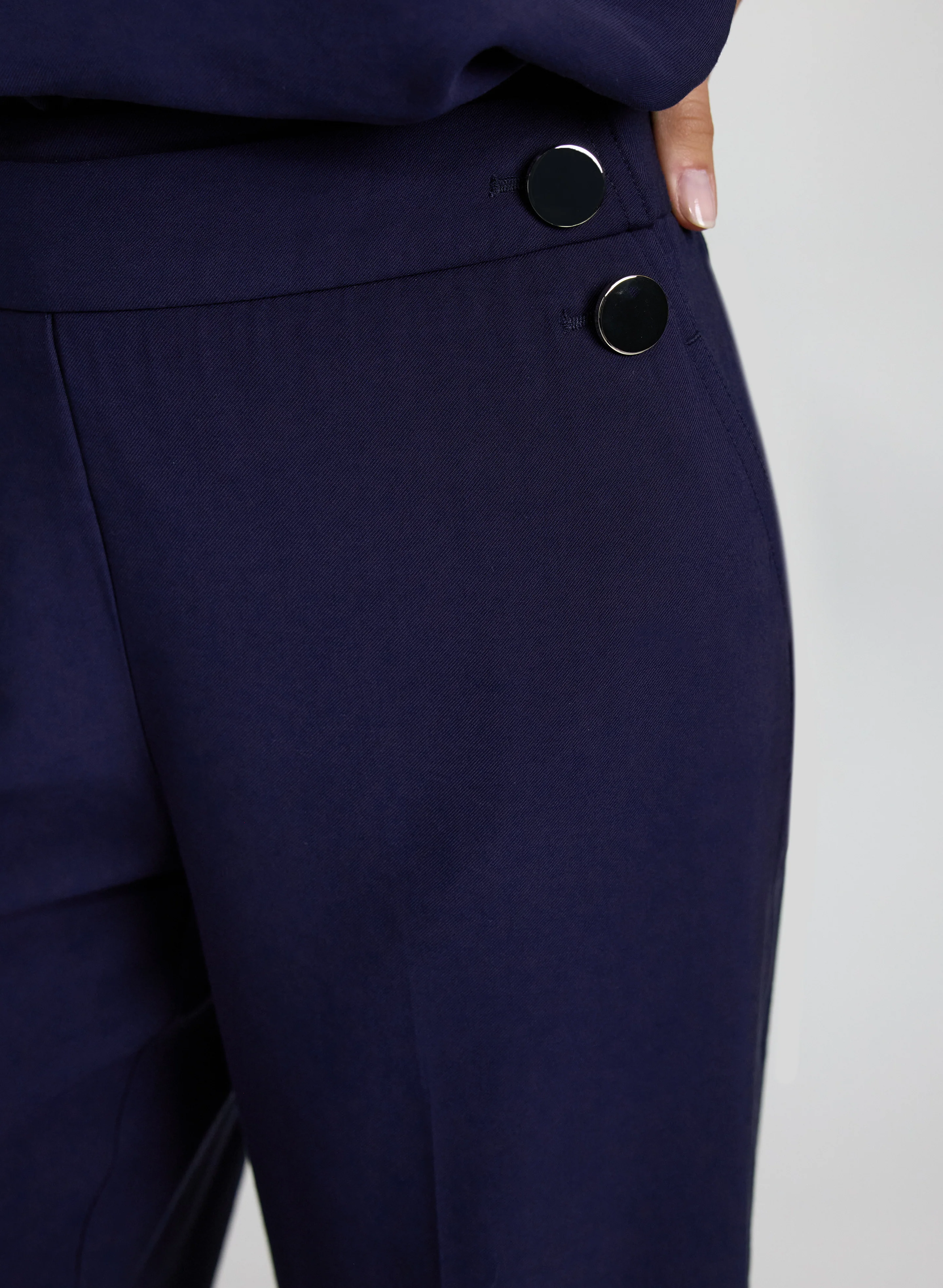 Straight-Leg Pants - Image 5