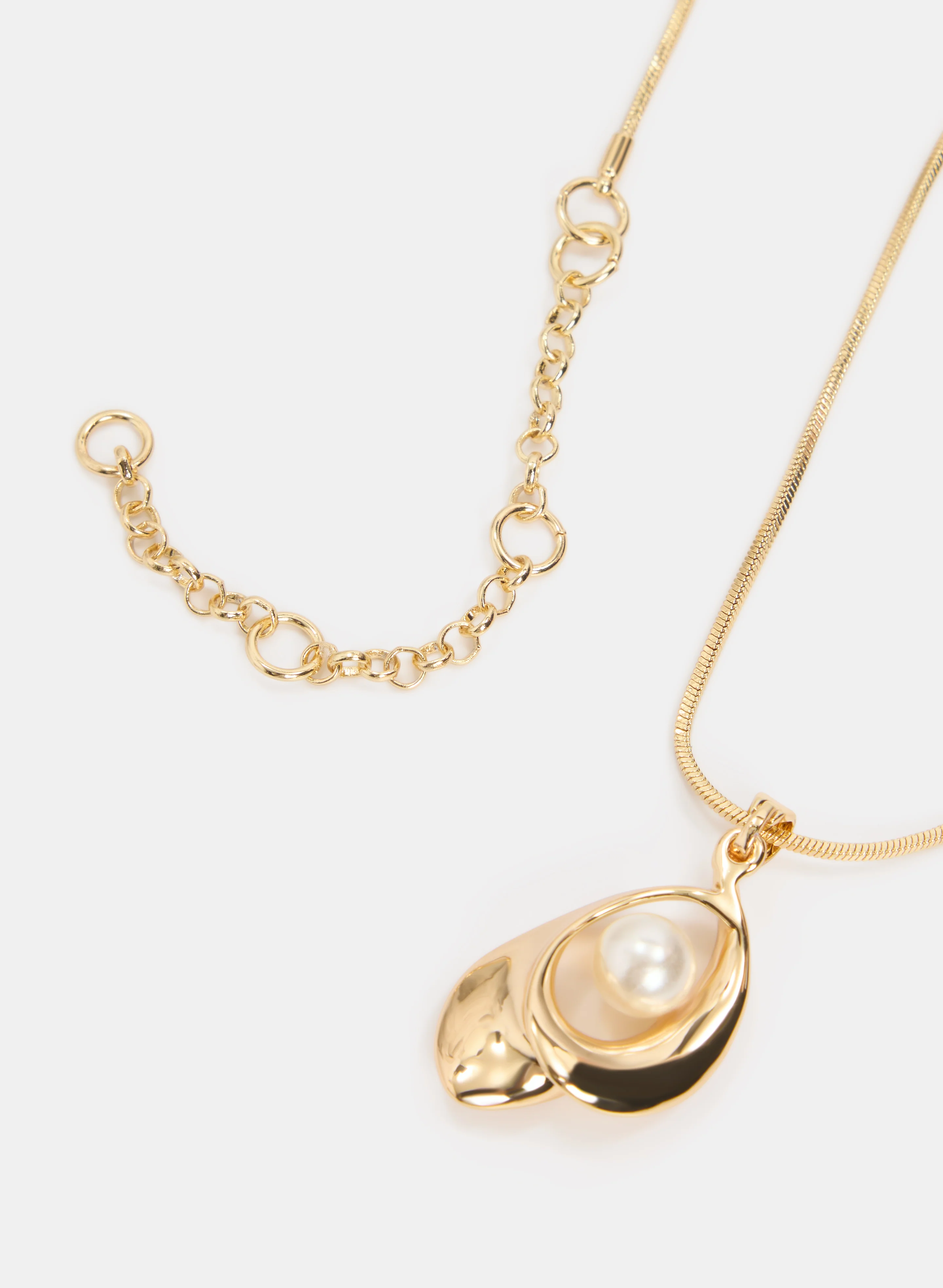 Twist Teardrop Pendant Necklace - Image 2