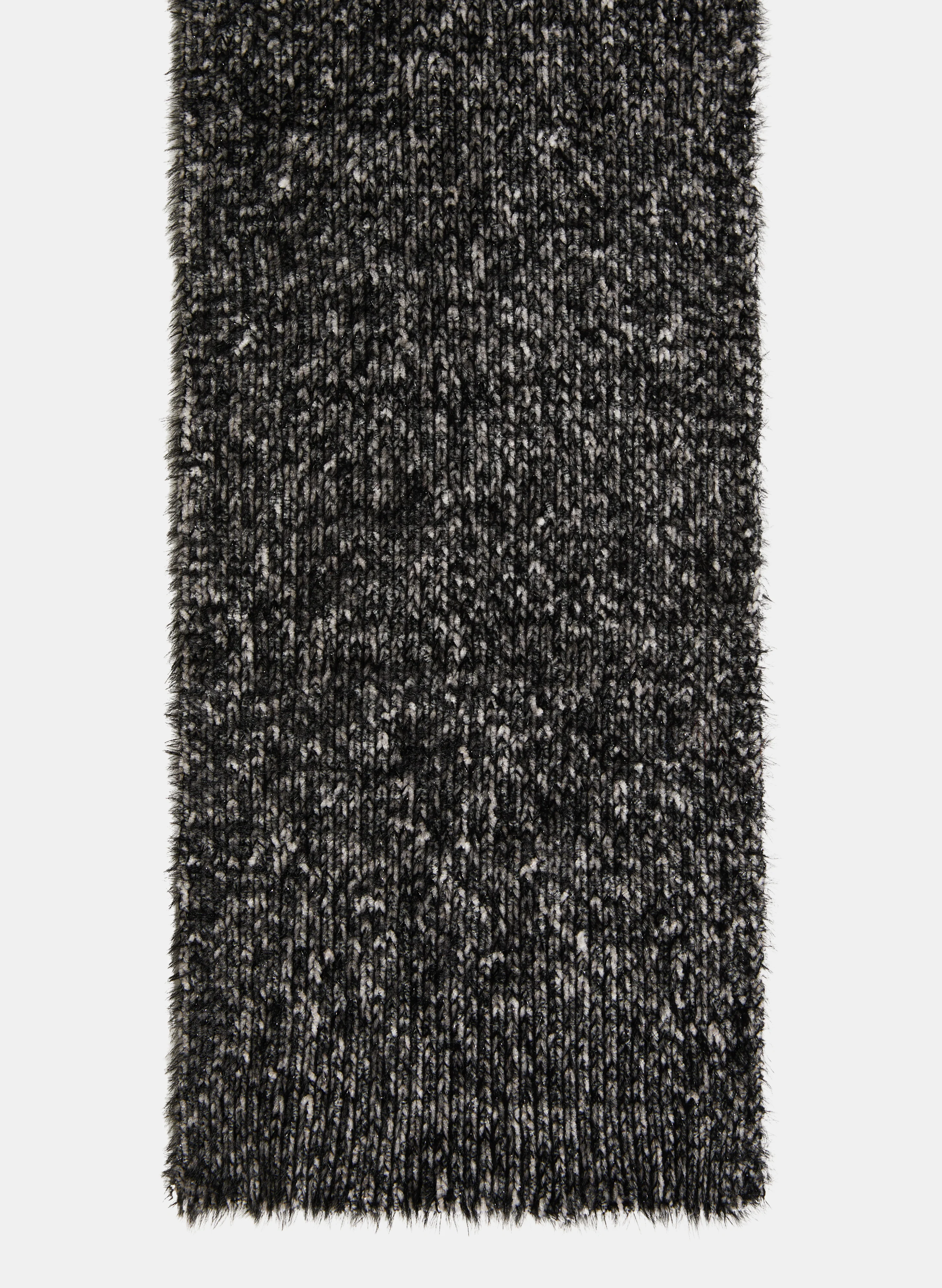 Two-Tone Scarf - Image 3