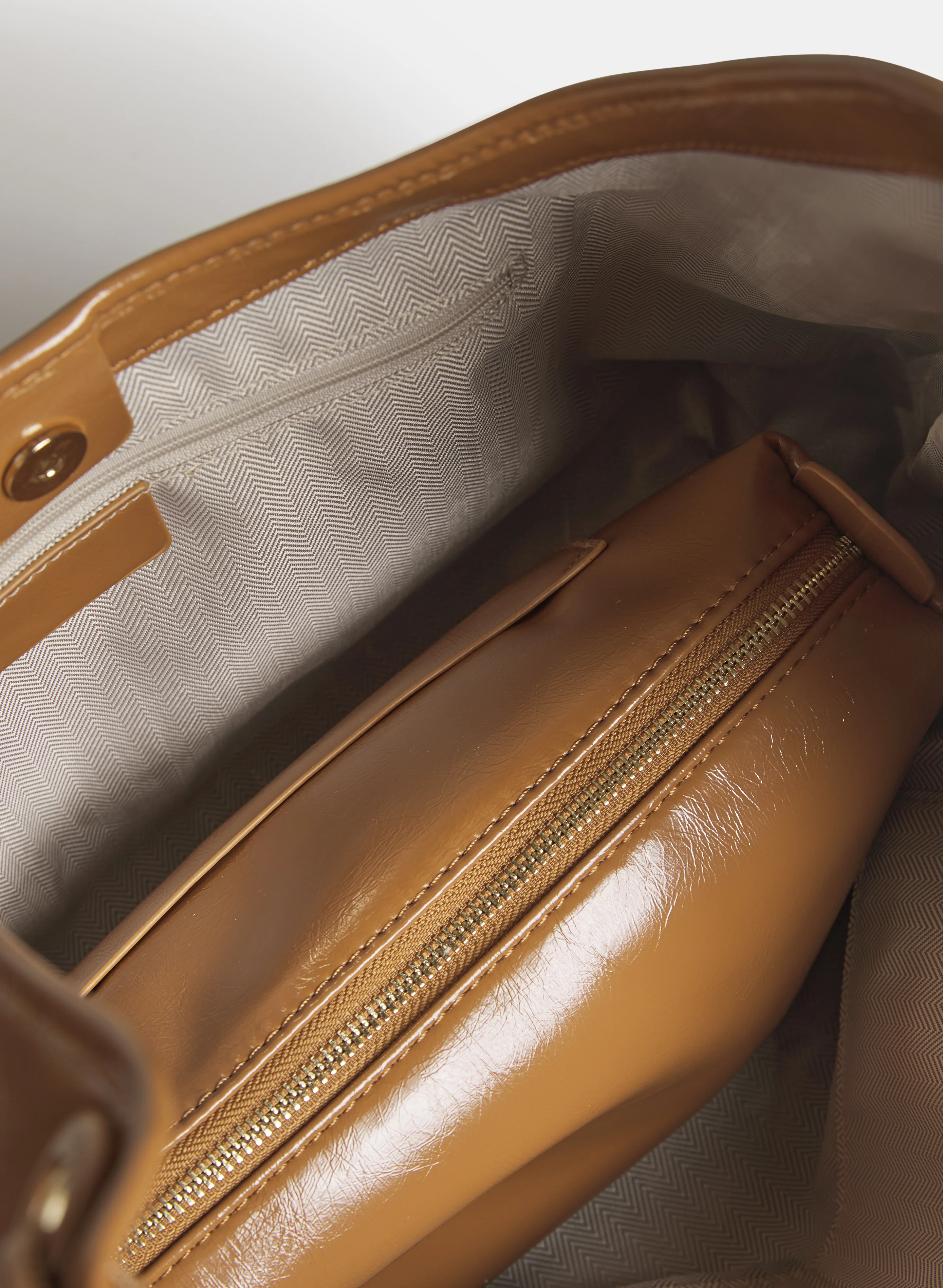 Vegan Leather Handbag & Pouch Set - Image 6