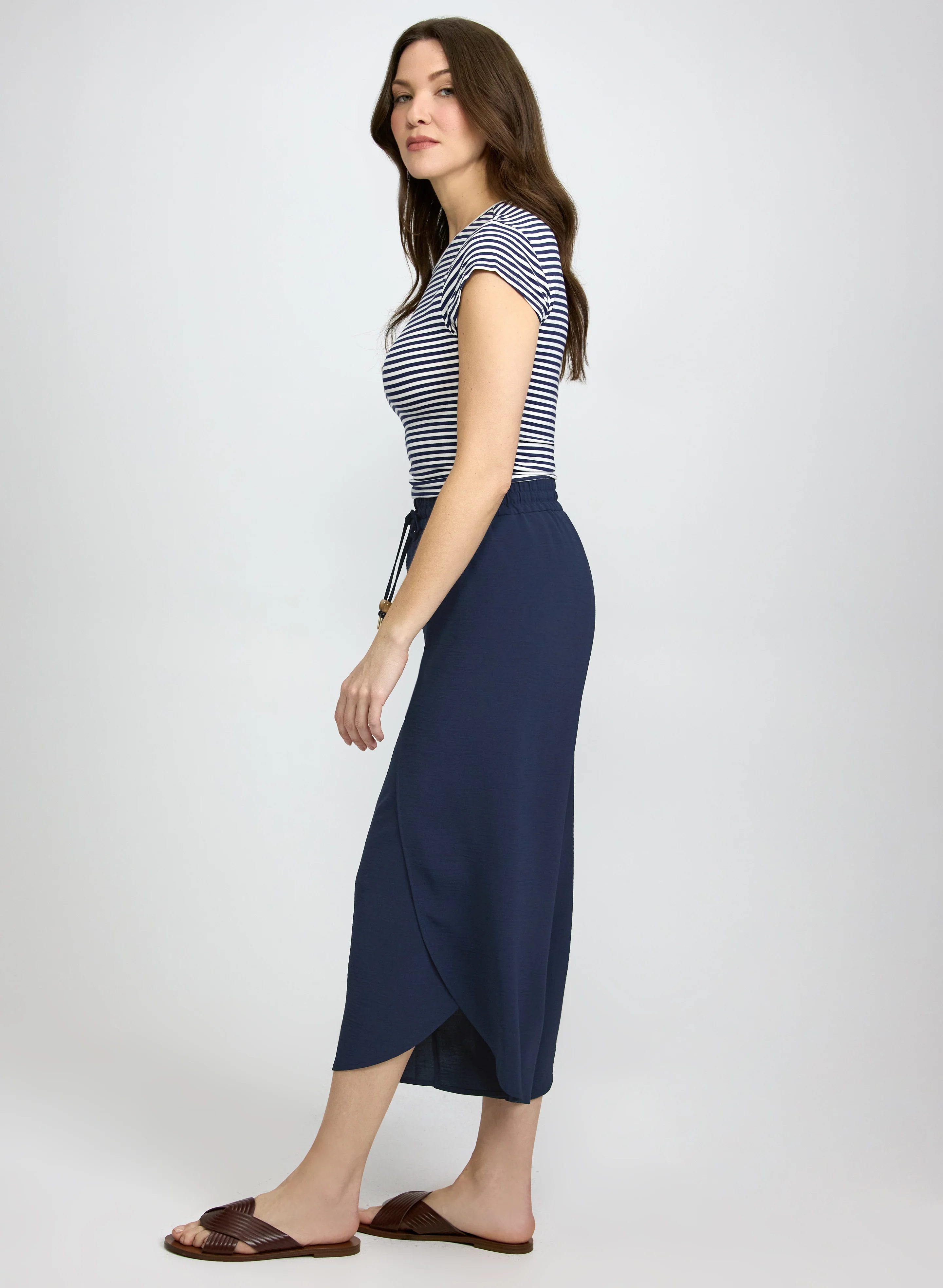 Wide-Leg Pull-On Capris - Image 5